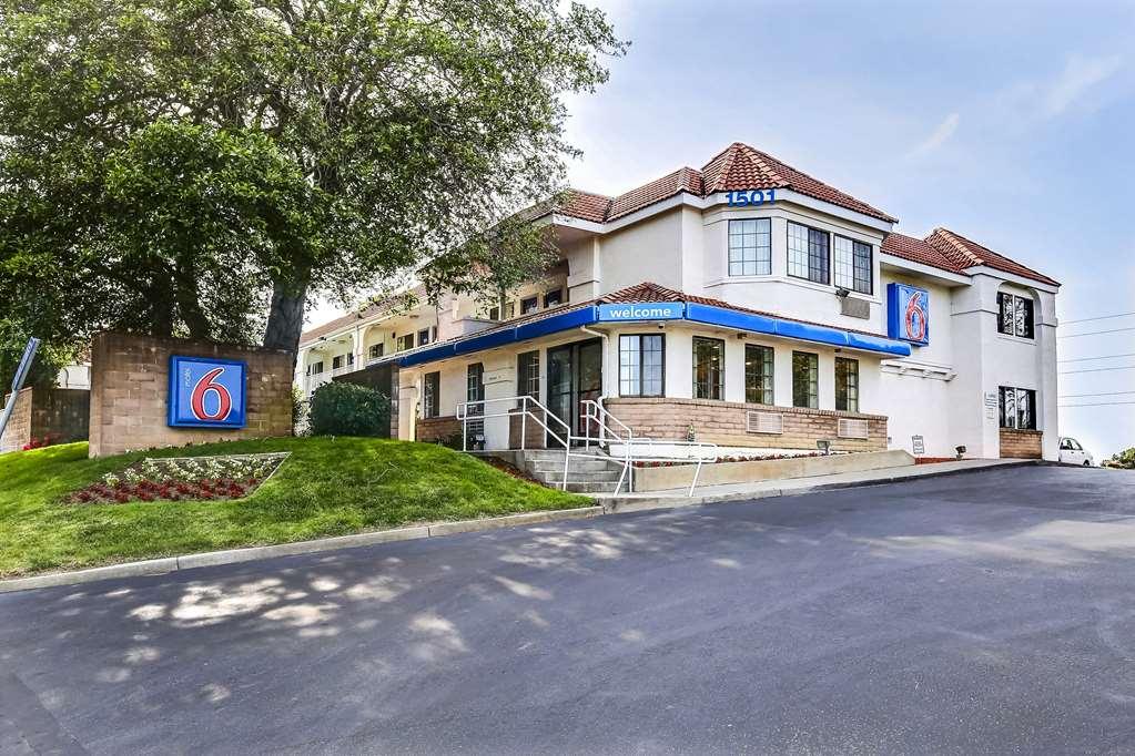 Motel 6-Pinole, Ca Zewnętrze zdjęcie