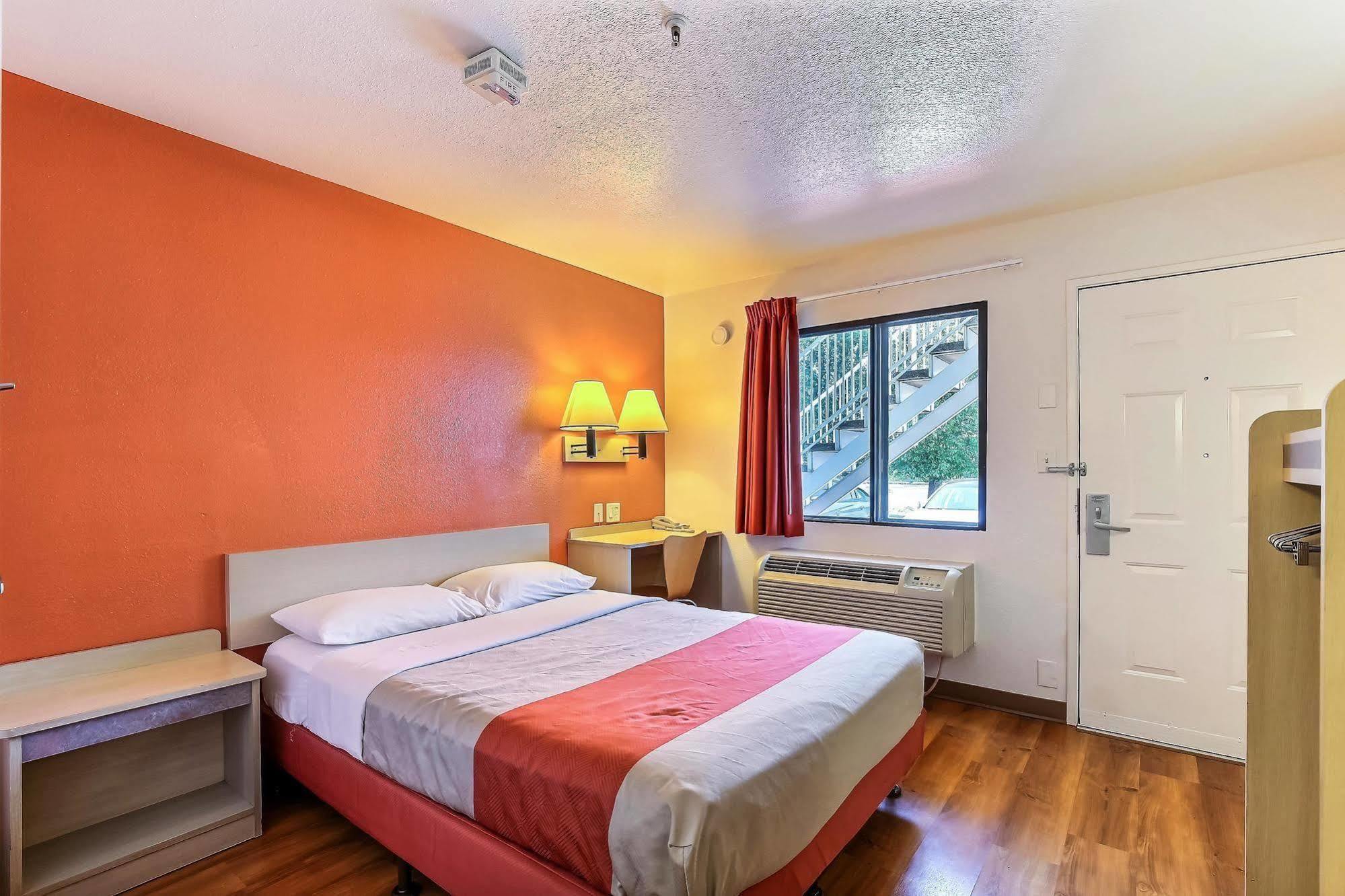 Motel 6-Pinole, Ca Zewnętrze zdjęcie
